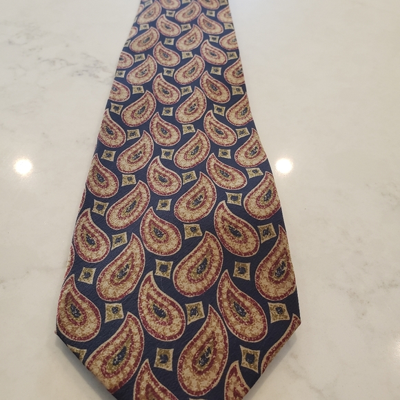 Burberrys of London Ties, set of 4 Silk Ties. - Picture 8 of 8